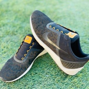 🎄Nike Lunarestoa 2 Premium QS runners (pre-owned)